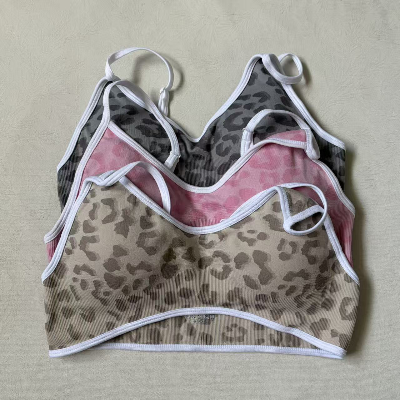 LOGO Women's Beautiful Back Ga - Aquatic Sports Bra ulasan dan harga